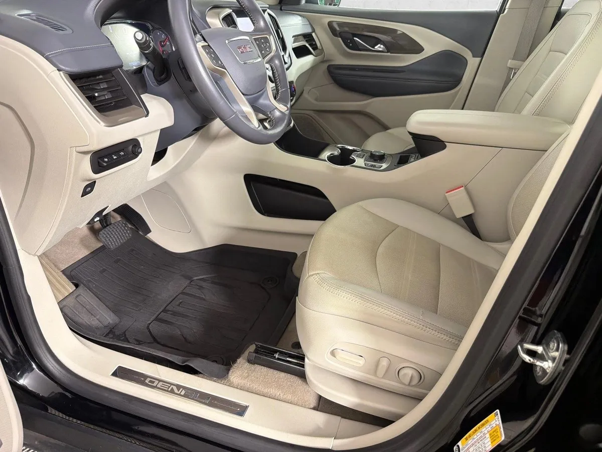 2022 GMC Terrain Denali thumbnail 11