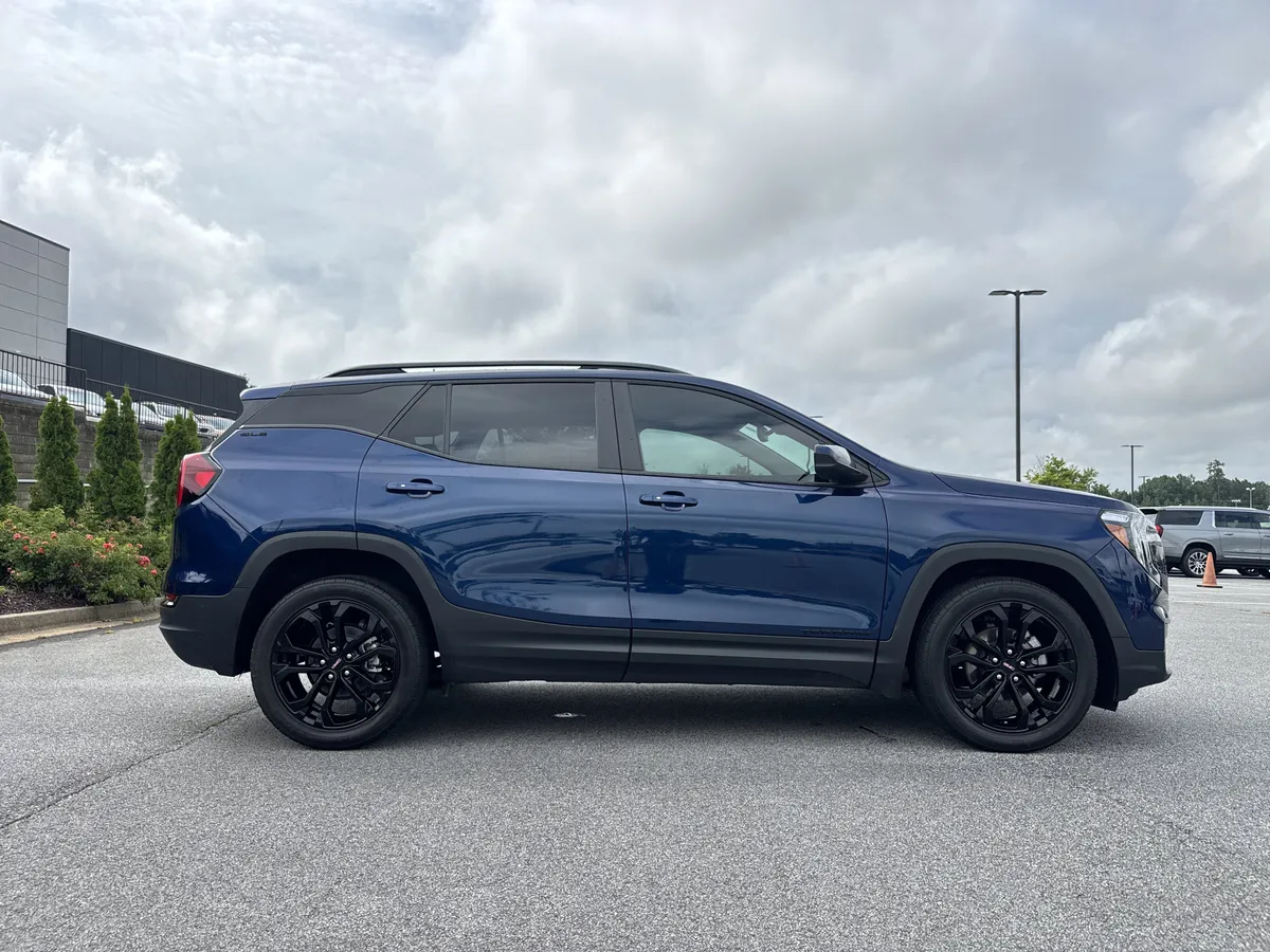 2022 GMC Terrain SLE thumbnail 10