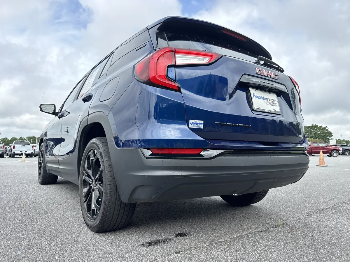 2022 GMC Terrain SLE thumbnail 7