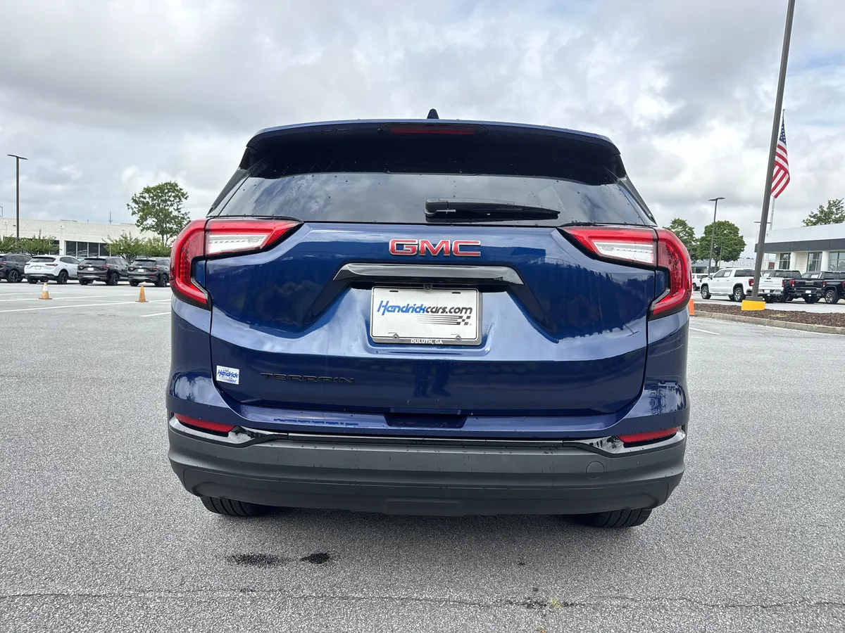 2022 GMC Terrain SLE thumbnail 8