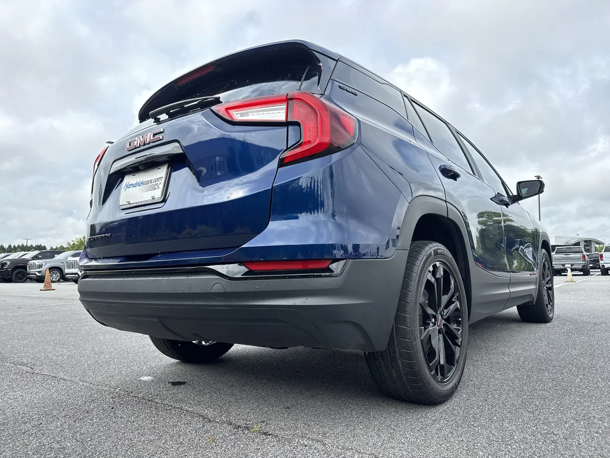 2022 GMC Terrain SLE thumbnail 9