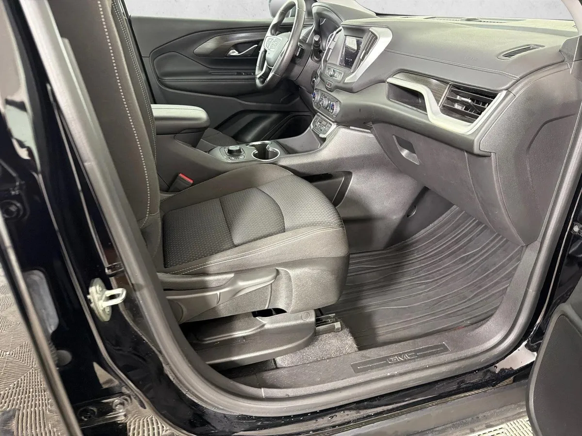 2022 GMC Terrain SLE thumbnail 13