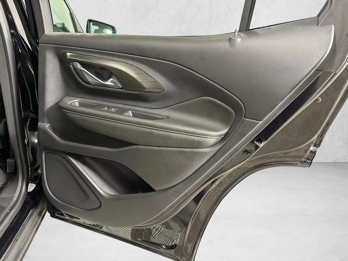 2022 GMC Terrain SLE thumbnail 16
