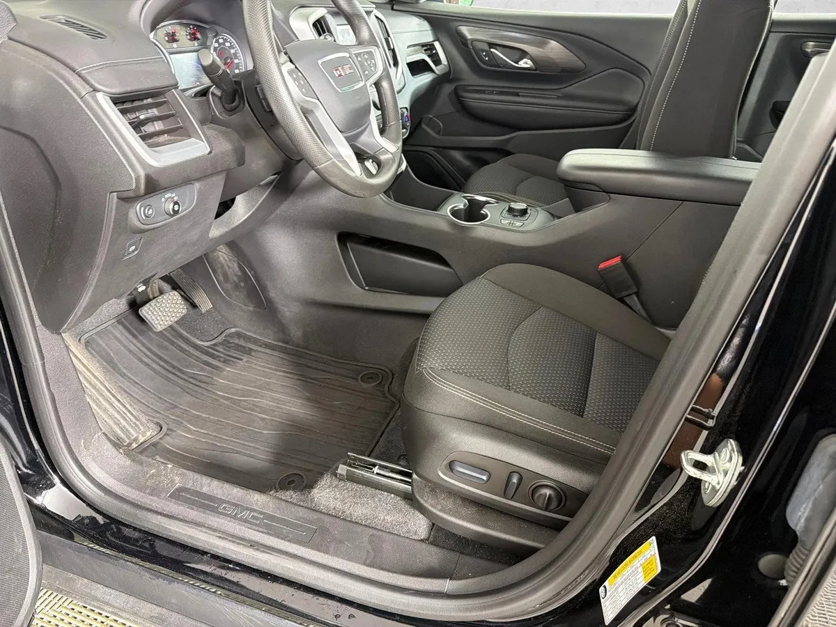 2022 GMC Terrain SLE thumbnail 9