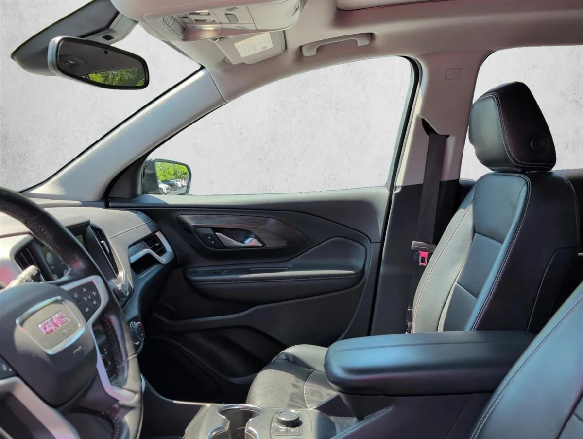 2022 GMC Terrain SLT thumbnail 10