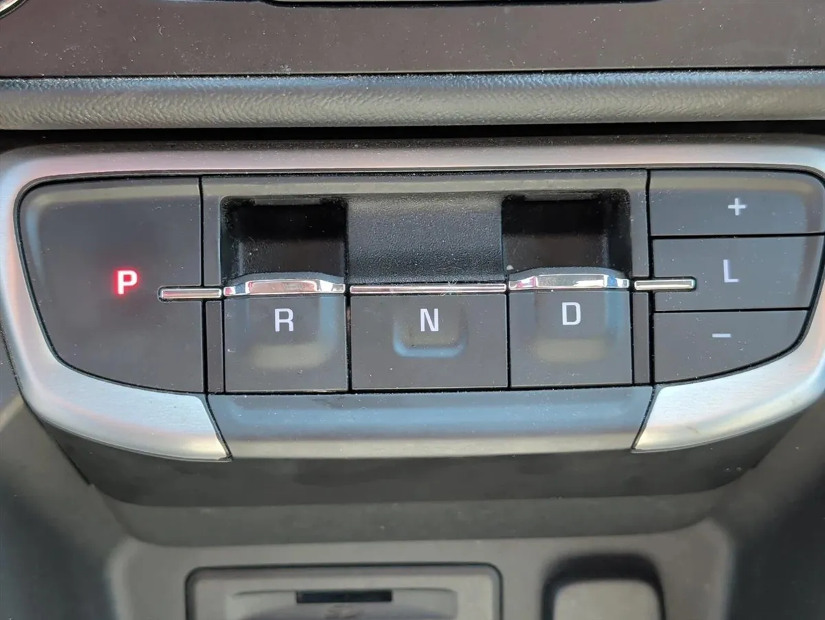 2022 GMC Terrain SLT thumbnail 15