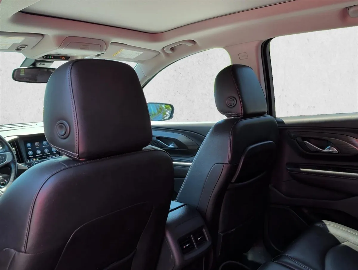 2022 GMC Terrain SLT thumbnail 16