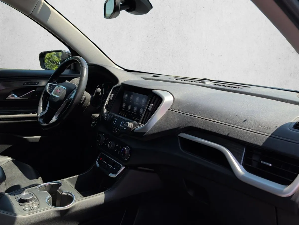 2022 GMC Terrain SLT thumbnail 24