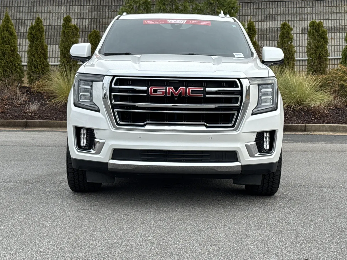 2022 GMC Yukon SLT thumbnail 2