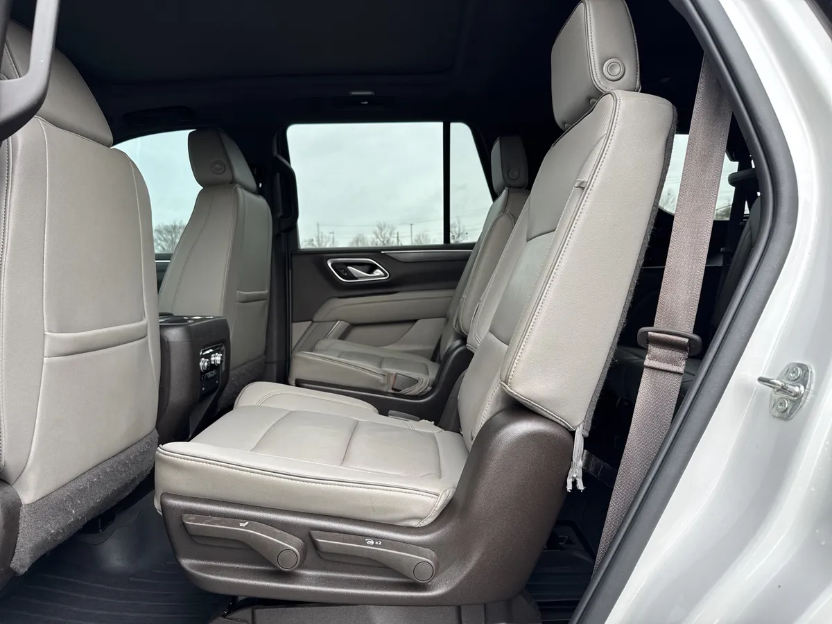 2022 GMC Yukon SLT thumbnail 30