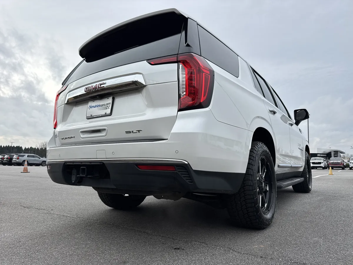 2022 GMC Yukon SLT thumbnail 9