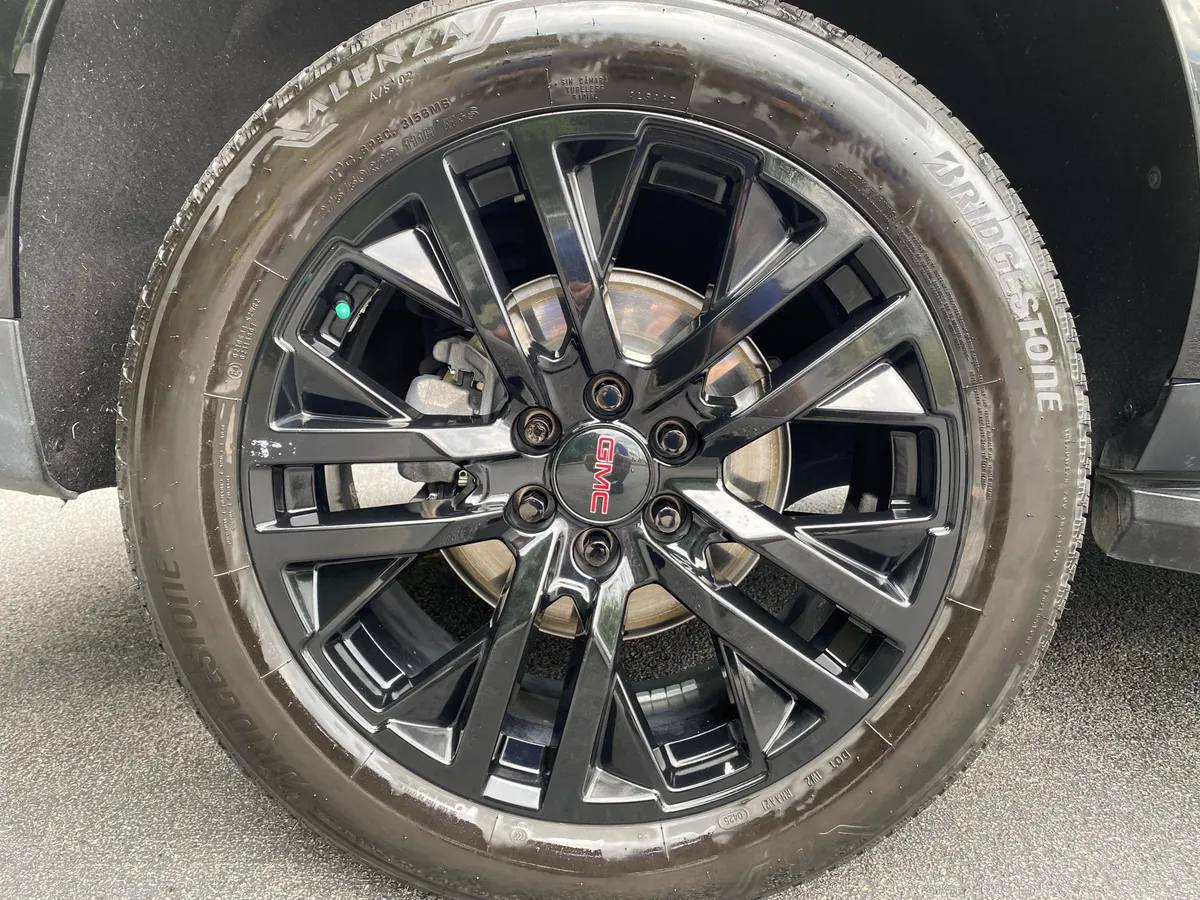2022 GMC Yukon SLT thumbnail 42