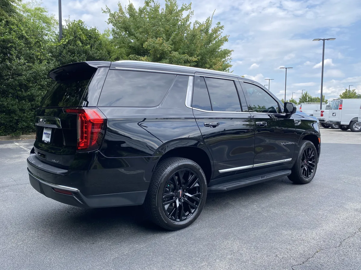 2022 GMC Yukon SLT thumbnail 8