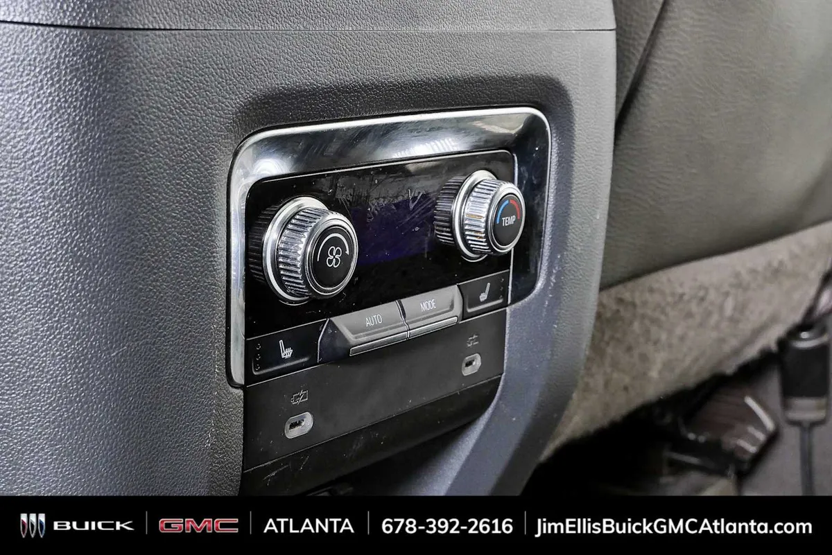 2022 GMC Yukon XL Denali thumbnail 21