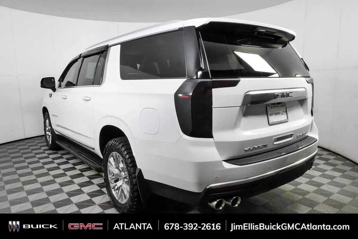 2022 GMC Yukon XL Denali thumbnail 30