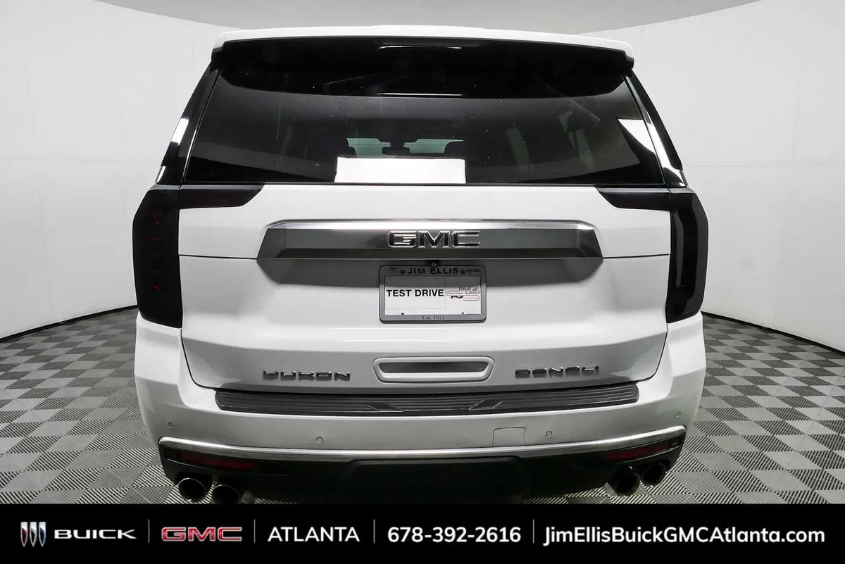 2022 GMC Yukon XL Denali thumbnail 31