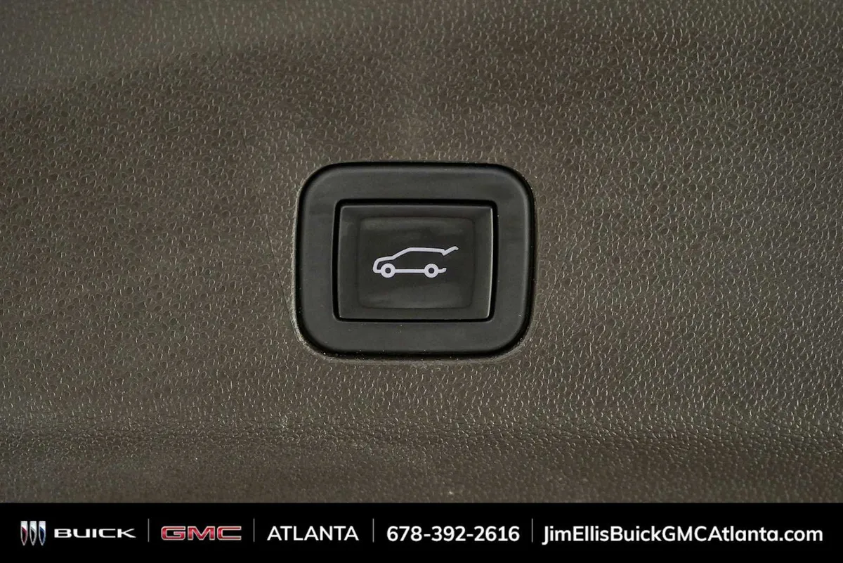 2022 GMC Yukon XL Denali thumbnail 34