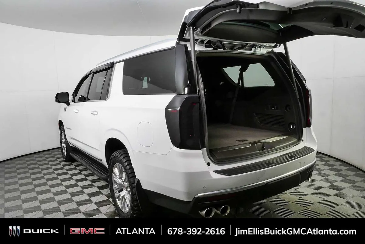 2022 GMC Yukon XL Denali thumbnail 35