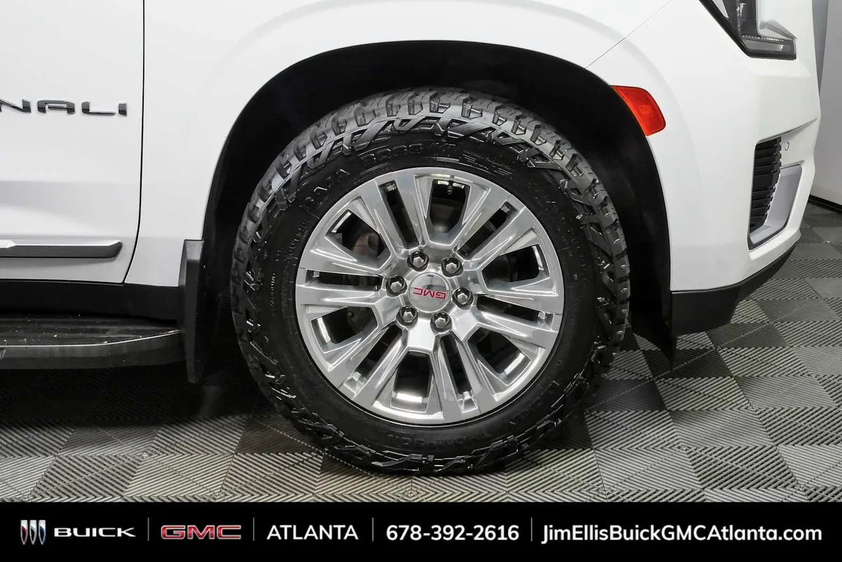 2022 GMC Yukon XL Denali thumbnail 41