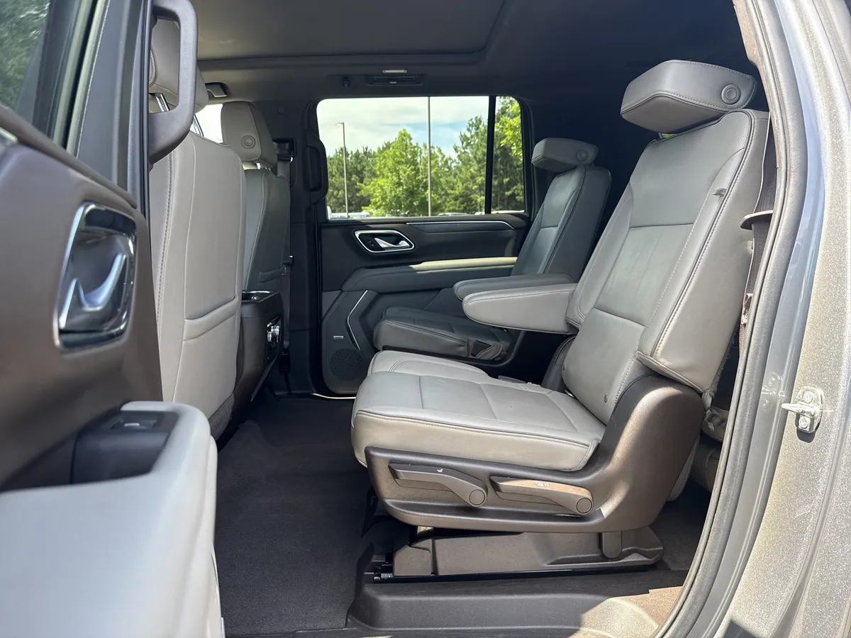 2022 GMC Yukon XL SLT thumbnail 22