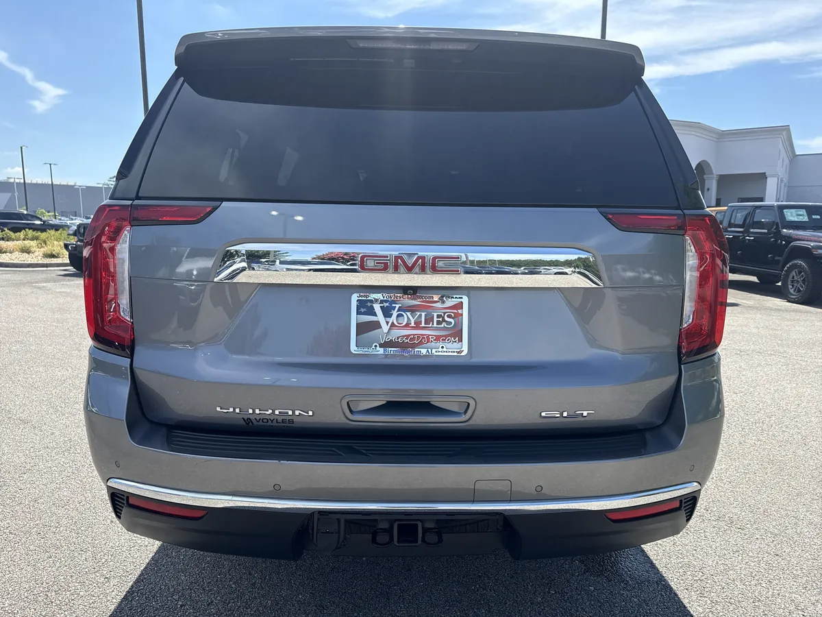 2022 GMC Yukon XL SLT thumbnail 6
