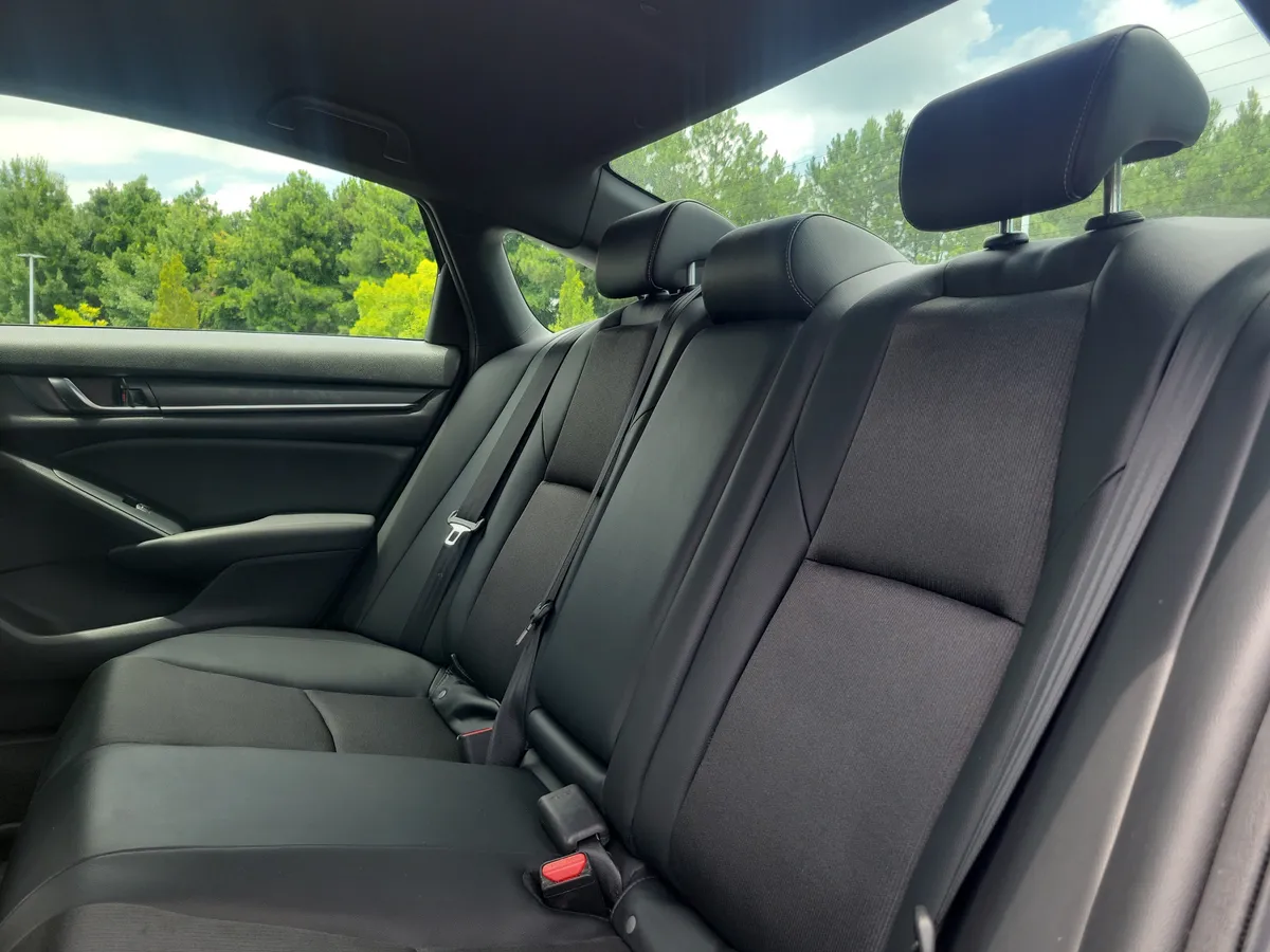 2022 Honda Accord Sport thumbnail 38