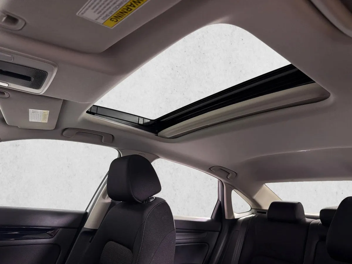 2022 Honda Civic Sedan EX thumbnail 2
