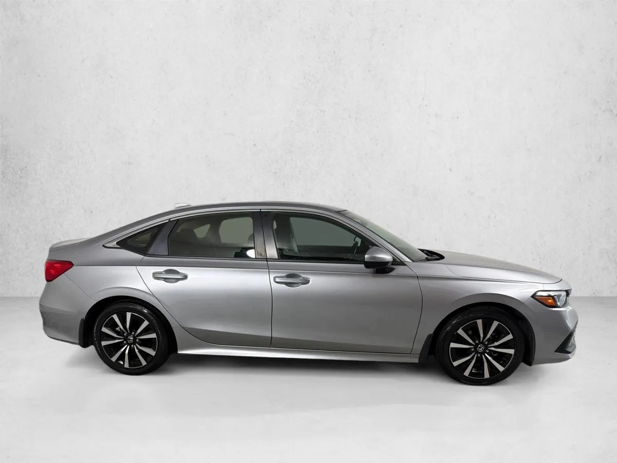 2022 Honda Civic Sedan EX thumbnail 3