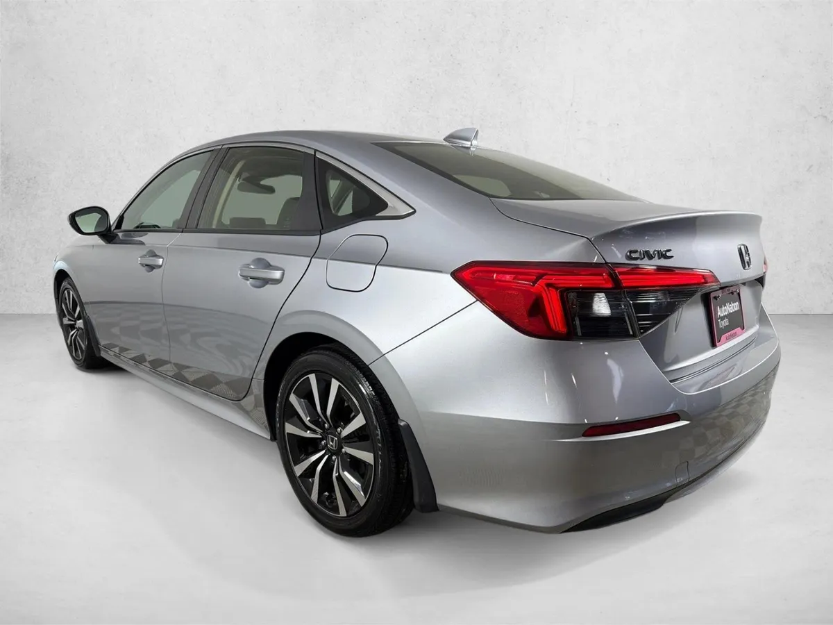 2022 Honda Civic Sedan EX thumbnail 6
