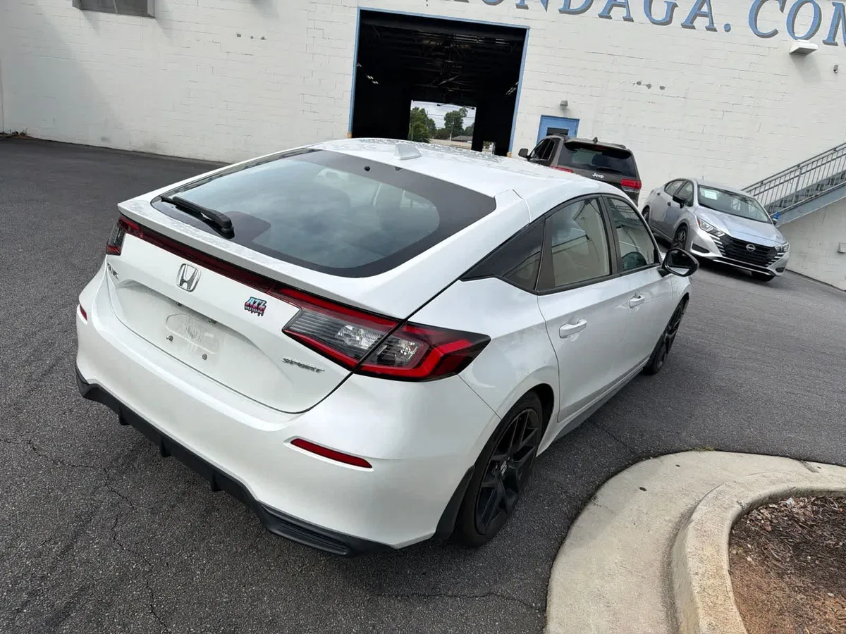 2022 Honda Civic Sport thumbnail 10