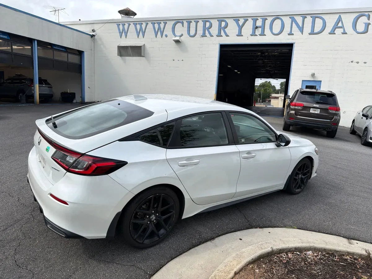 2022 Honda Civic Sport thumbnail 11