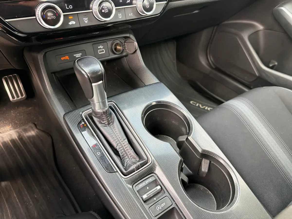2022 Honda Civic Sport thumbnail 22
