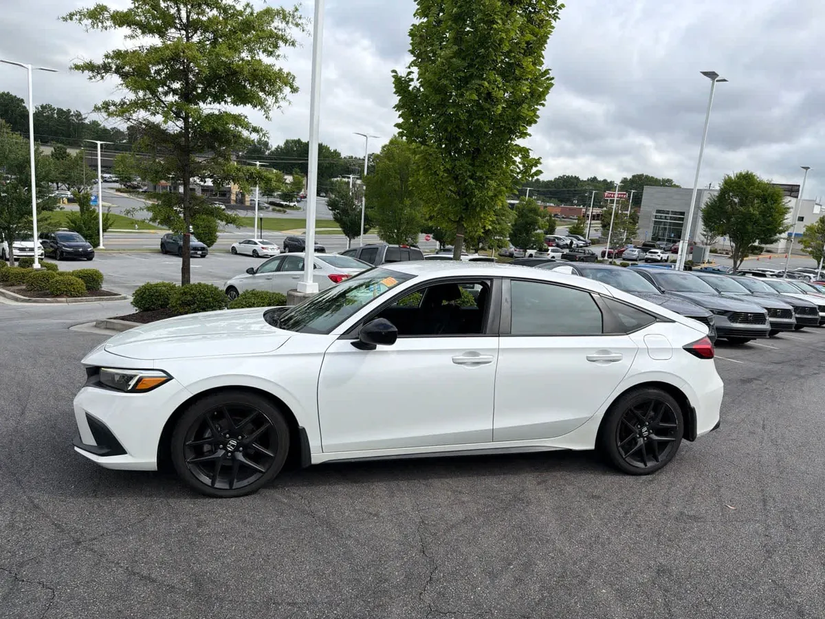 2022 Honda Civic Sport thumbnail 6