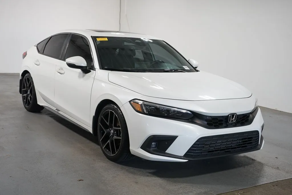 2022 Honda Civic Sport Touring thumbnail 3