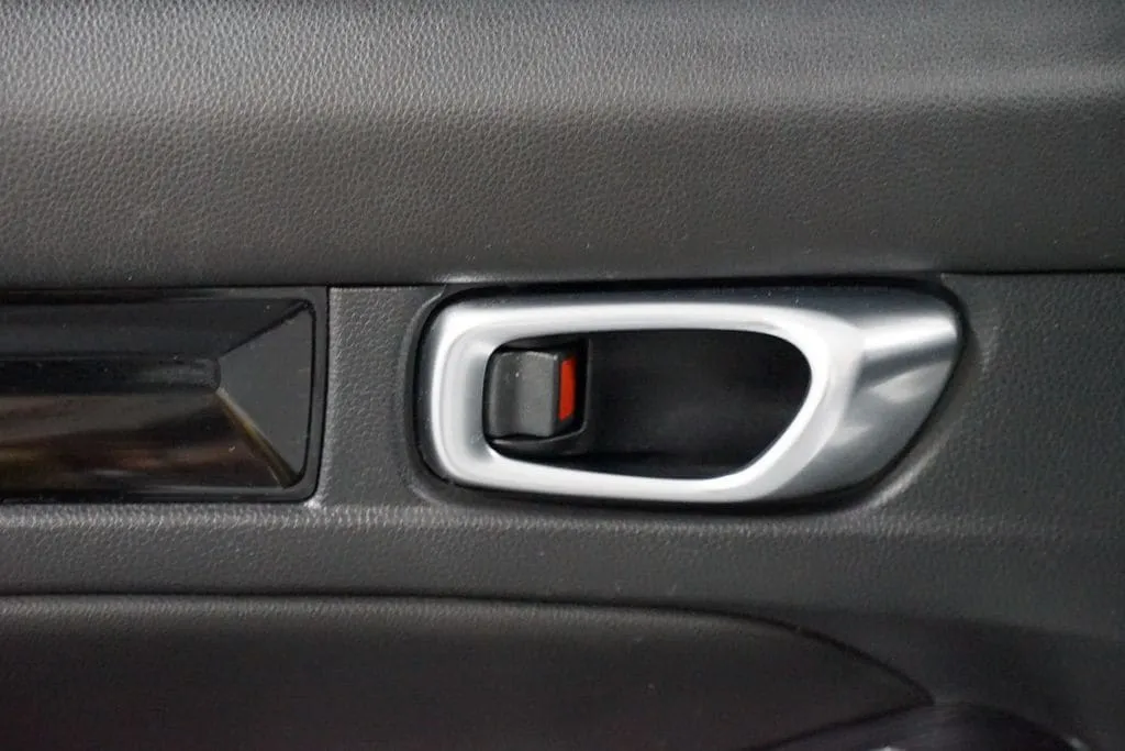 2022 Honda Civic Sport Touring thumbnail 31