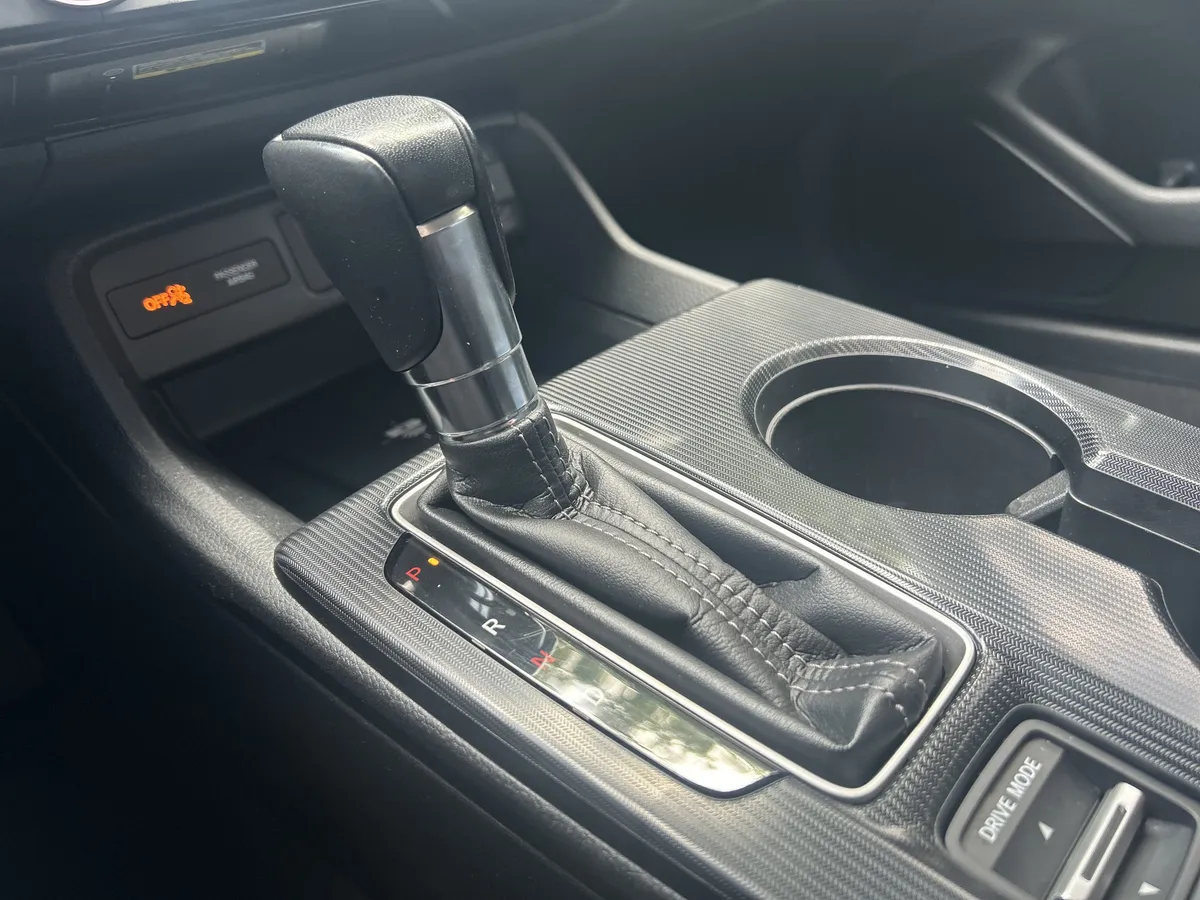 2022 Honda Civic Touring thumbnail 15