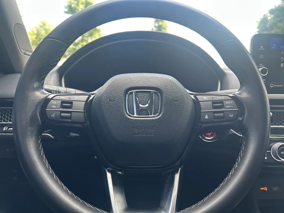 2022 Honda Civic Touring thumbnail 16