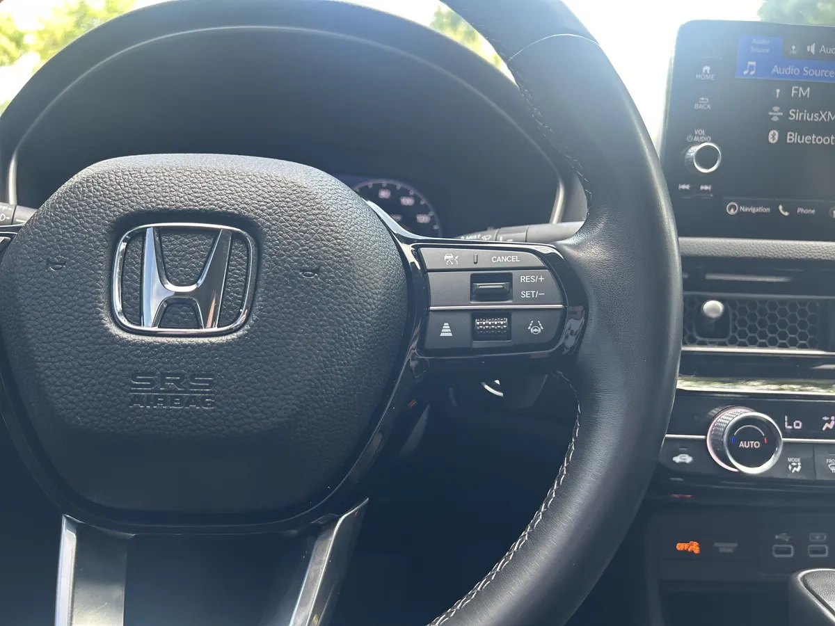 2022 Honda Civic Touring thumbnail 18