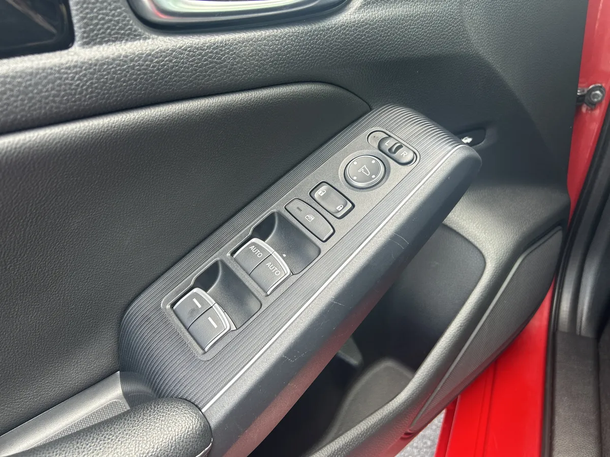 2022 Honda Civic Touring thumbnail 22