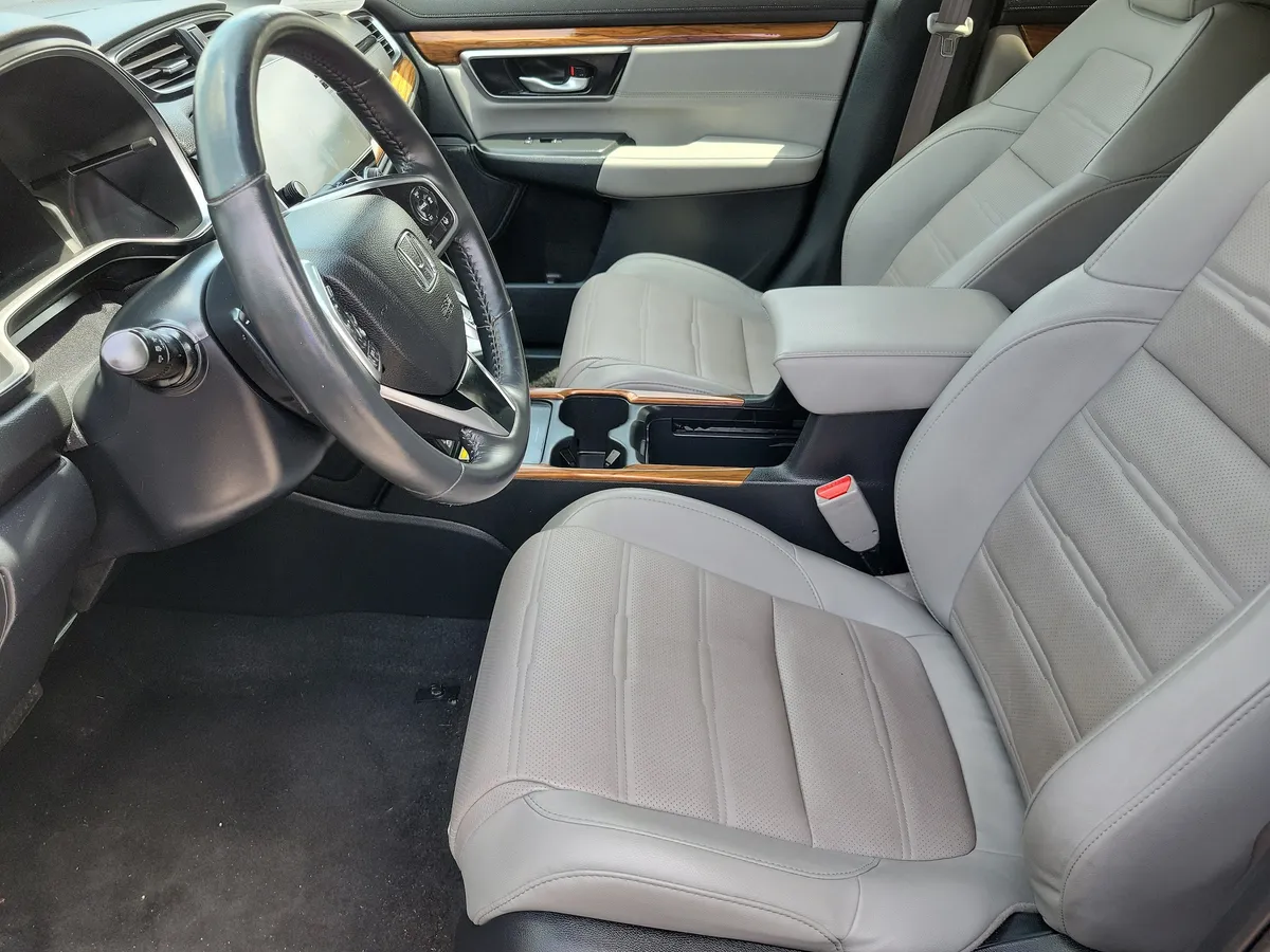 2022 Honda CR-V Hybrid Touring thumbnail 10