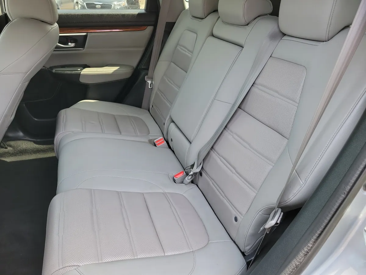 2022 Honda CR-V Hybrid Touring thumbnail 14
