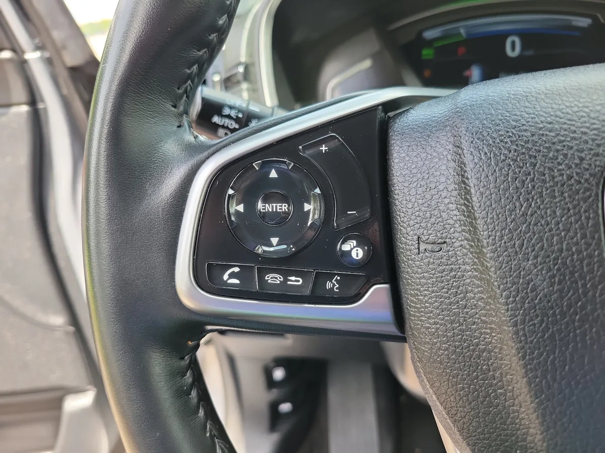 2022 Honda CR-V Hybrid Touring thumbnail 23