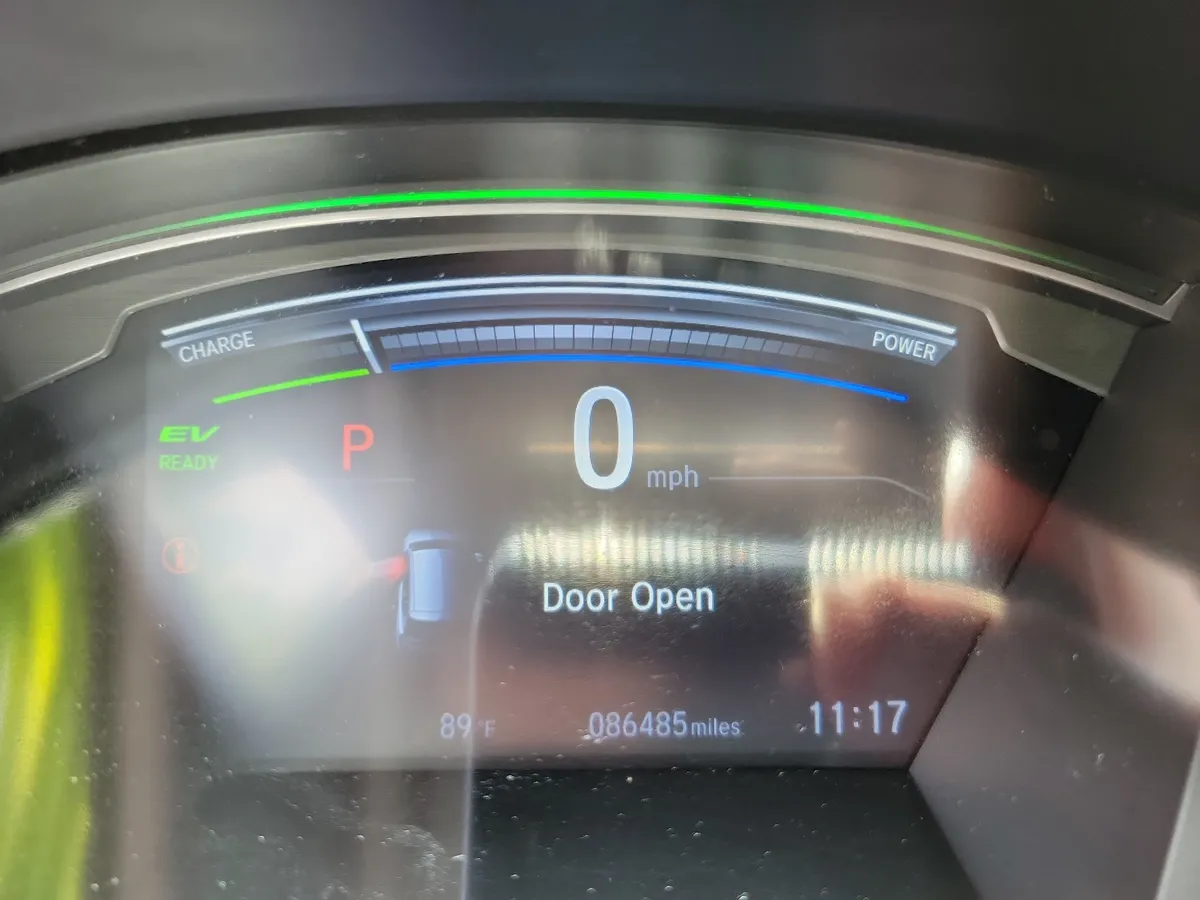 2022 Honda CR-V Hybrid Touring thumbnail 26