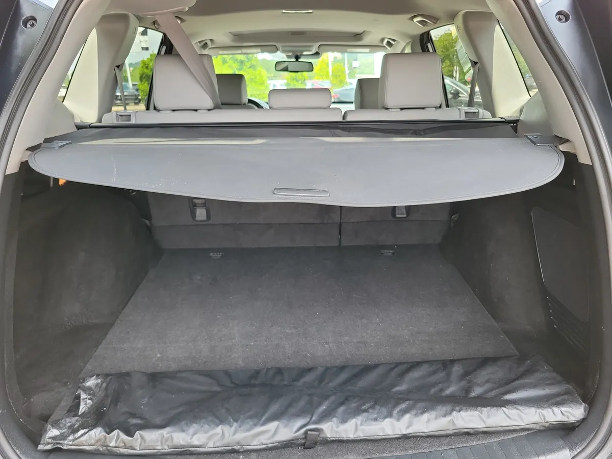 2022 Honda CR-V Hybrid Touring thumbnail 32