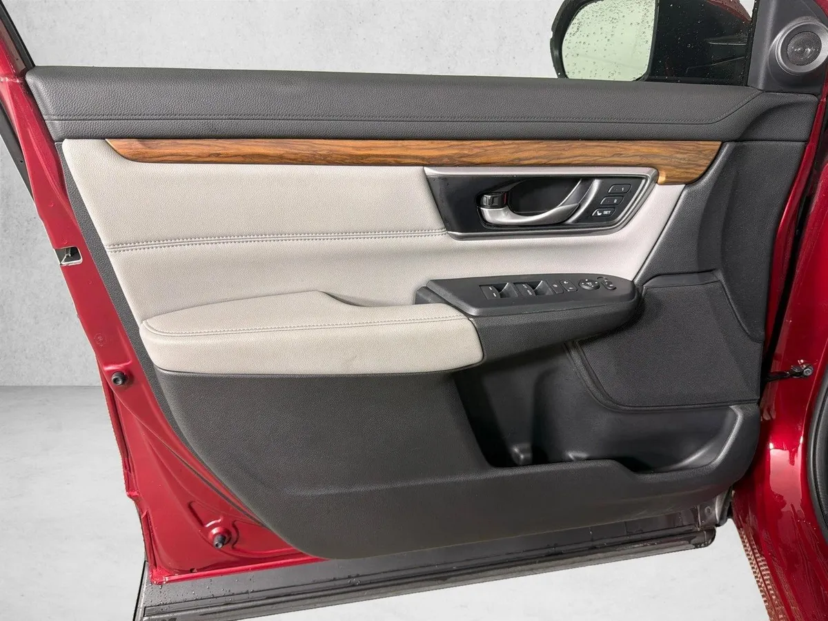 2022 Honda CR-V Touring thumbnail 12
