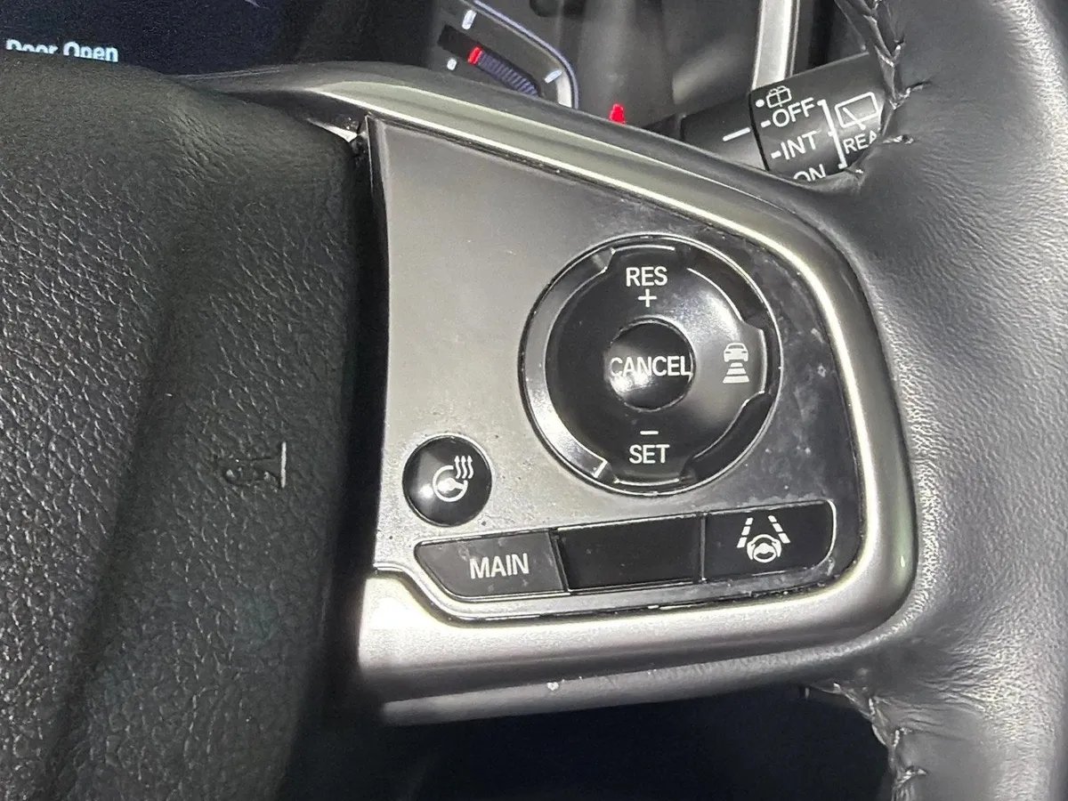 2022 Honda CR-V Touring thumbnail 28