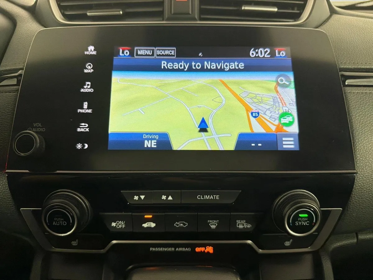 2022 Honda CR-V Touring thumbnail 3