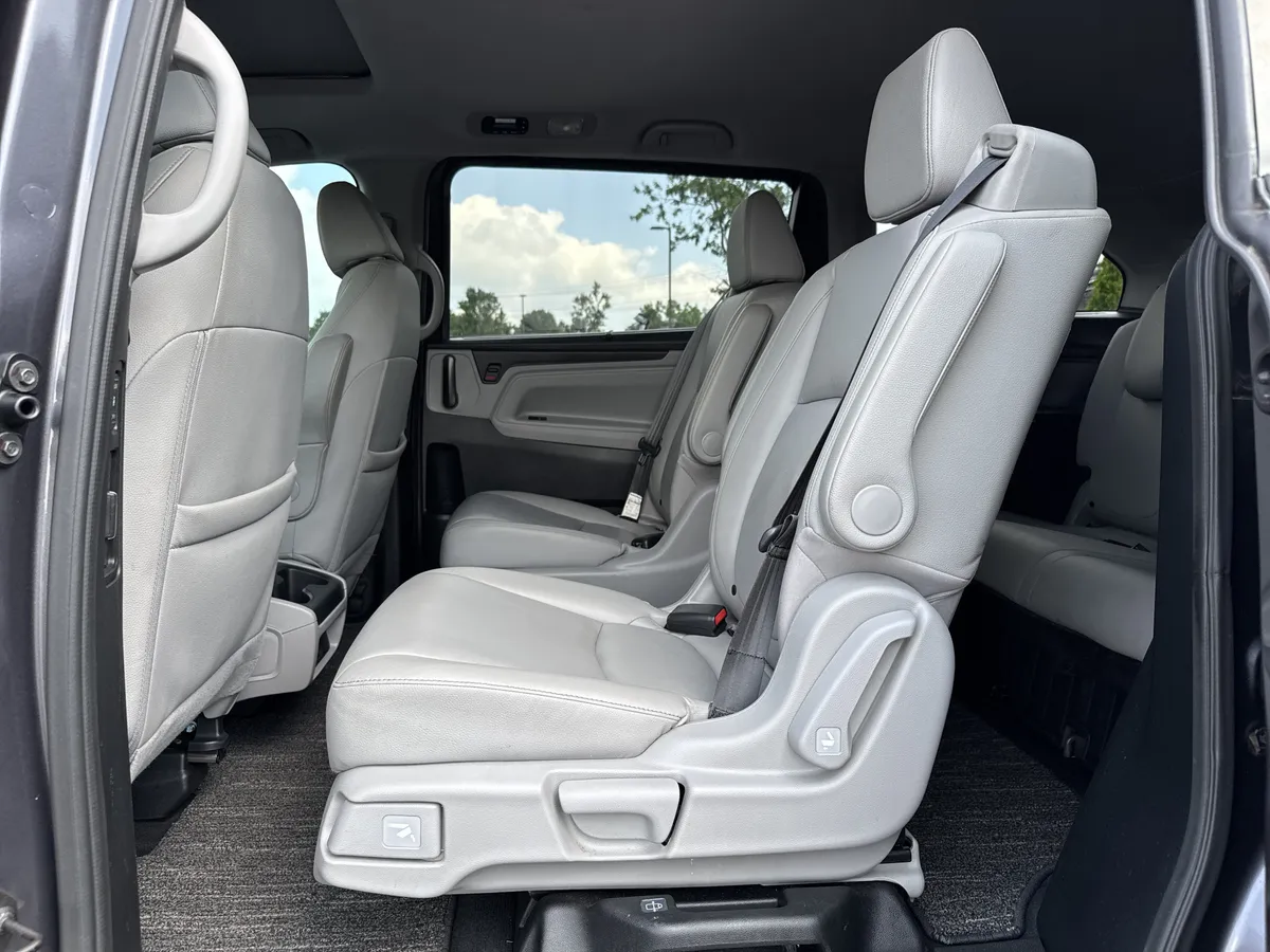 2022 Honda Odyssey EX-L thumbnail 28