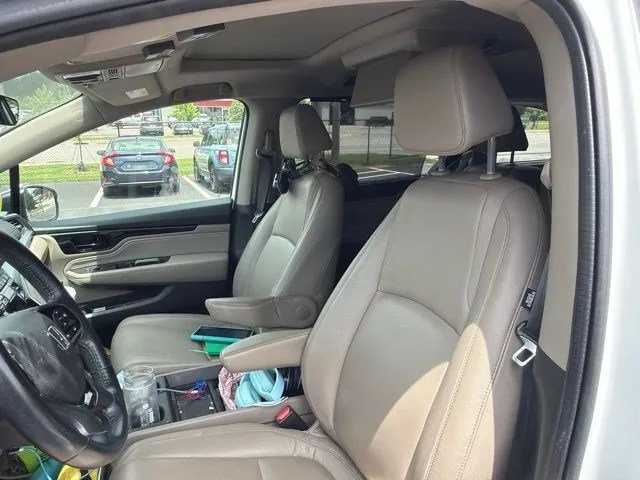 2022 Honda Odyssey Touring thumbnail 13