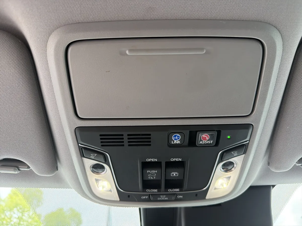 2022 Honda Pilot Elite thumbnail 16